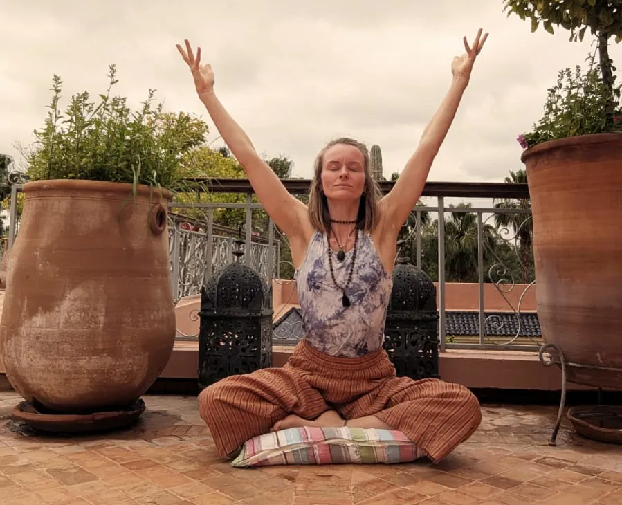 Contact emshanti yoga